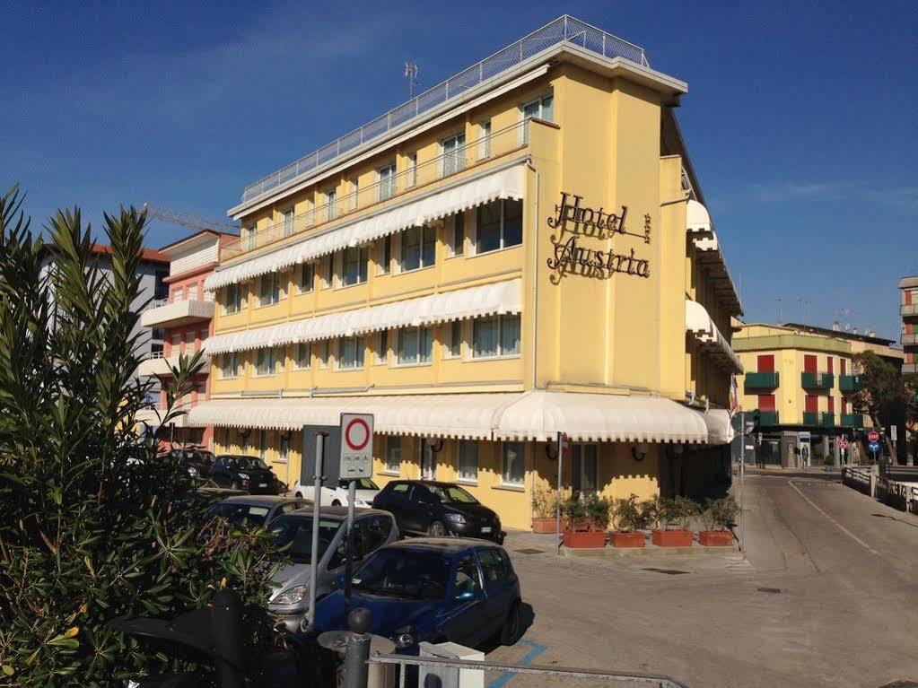 Austria Hotel 3*